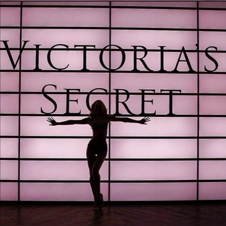 The Early 2000s Called, And We Want The Old VS Fashion Show&nbsp;Back